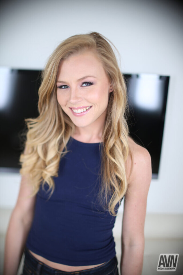 Nicole Klitman (Holly Hanson)