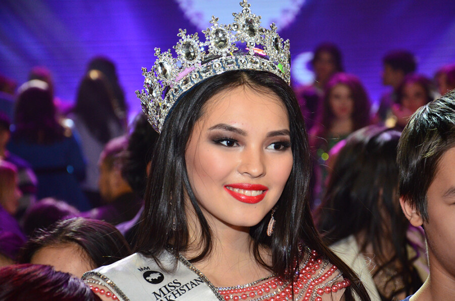 TOP 30 most beautiful Kazakh women and history of beauty queens from Kazakhstan