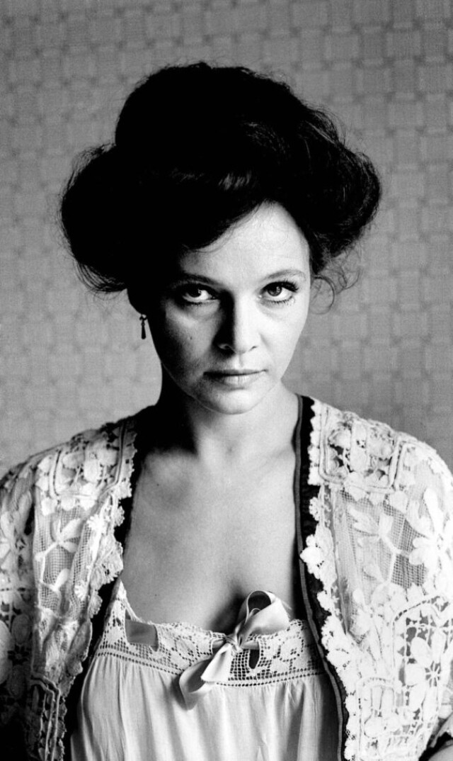 Laura Antonnelly (1941 - 2015)