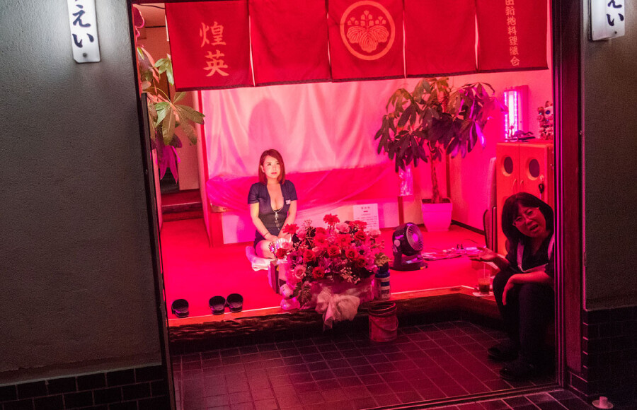 Prostituées japonaises : Guide complet des prix à la première personne