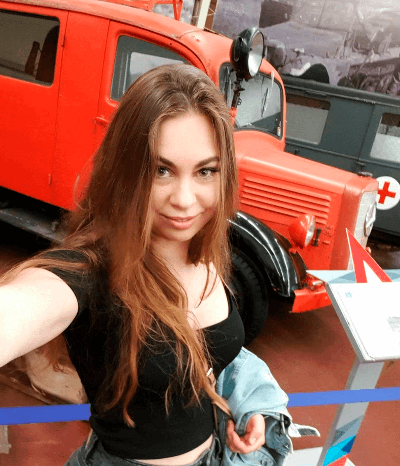 Dasha Models : biography of a YouTube blogger