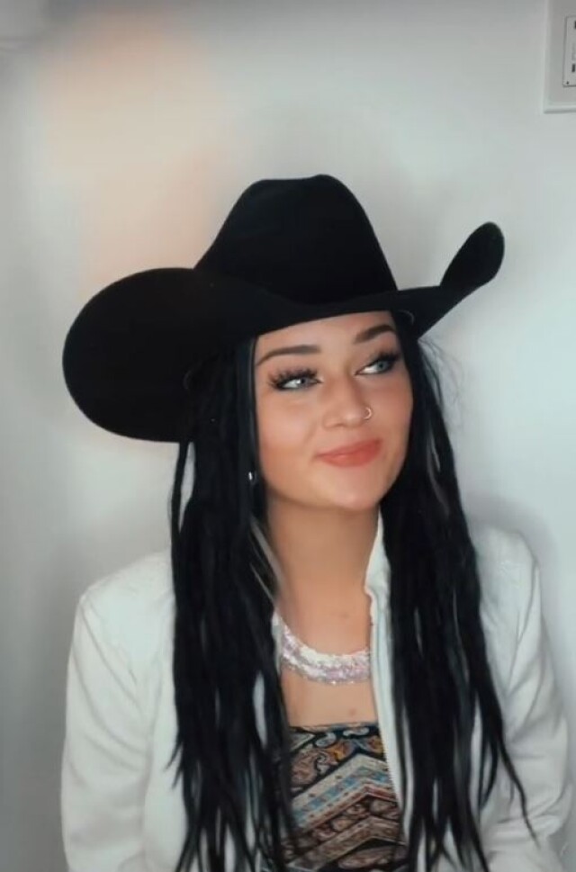 Aliya Marie Shelesh (@aliya_marie)