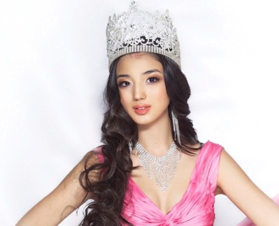 TOP 30 most beautiful Kazakh women and history of beauty queens from Kazakhstan