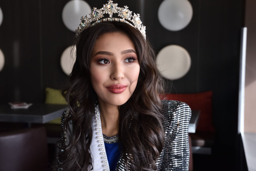 TOP 30 most beautiful Kazakh women and history of beauty queens from Kazakhstan