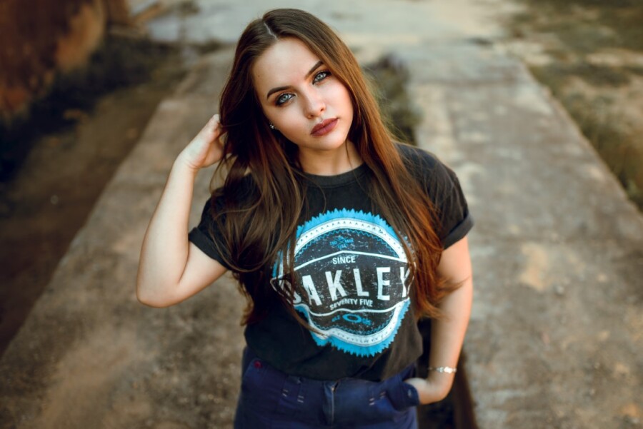 How to find a girl on VK? 7 steps to success