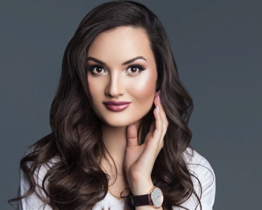 TOP 30 most beautiful Kazakh women and history of beauty queens from Kazakhstan