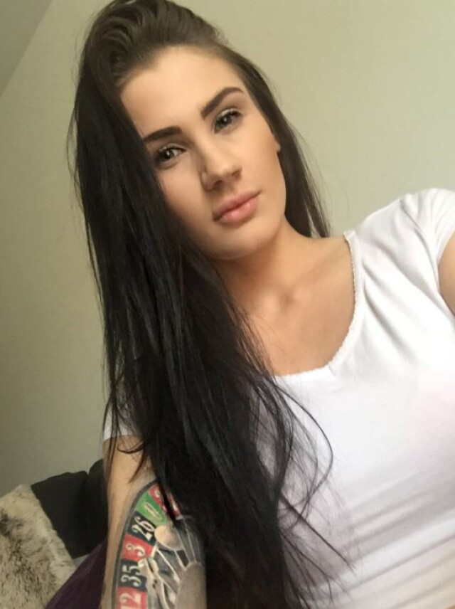 Karla Mai (Aimee Spencer) 