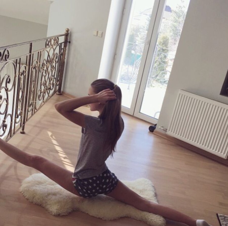  71 FOTO de hermosas chicas con aberturas