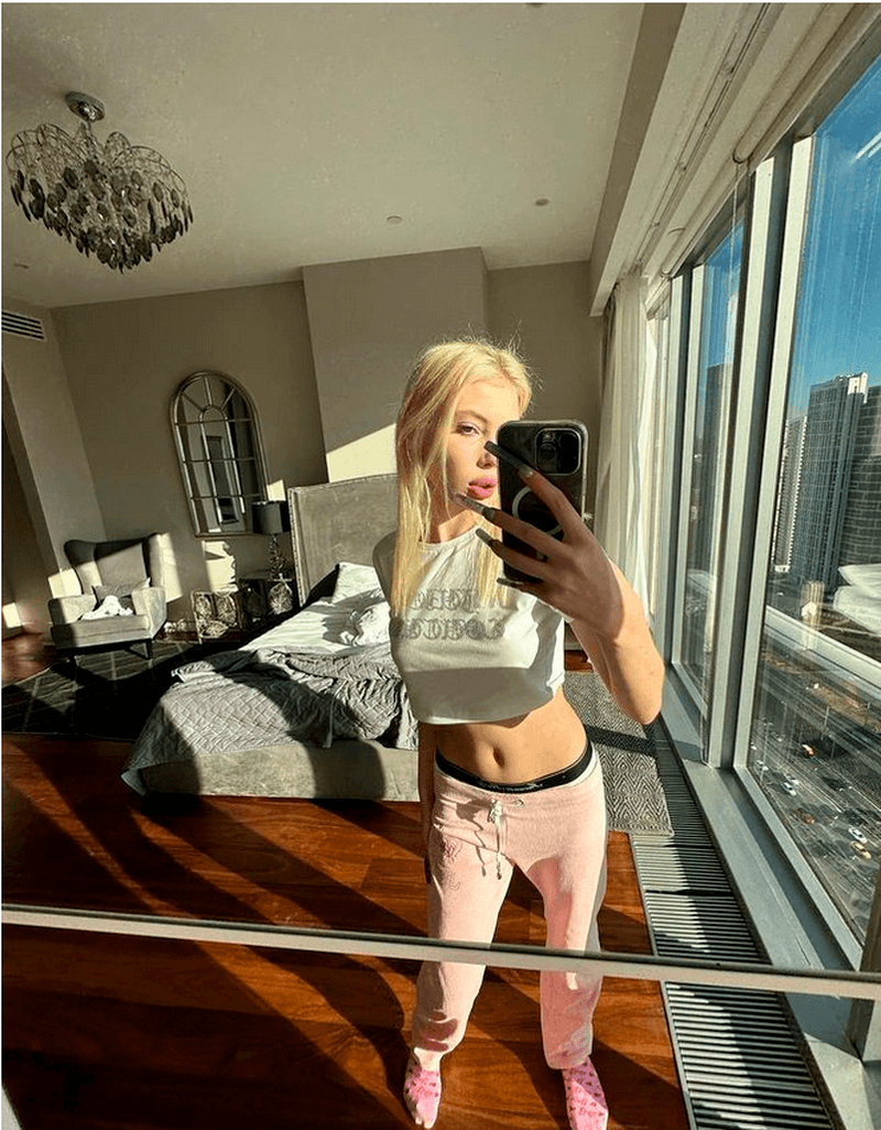 Julia Finesse: biography of a blogger
