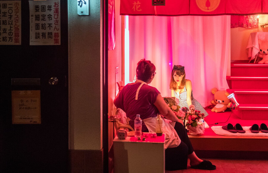 Prostituées japonaises : guide complet avec prix à la première personne