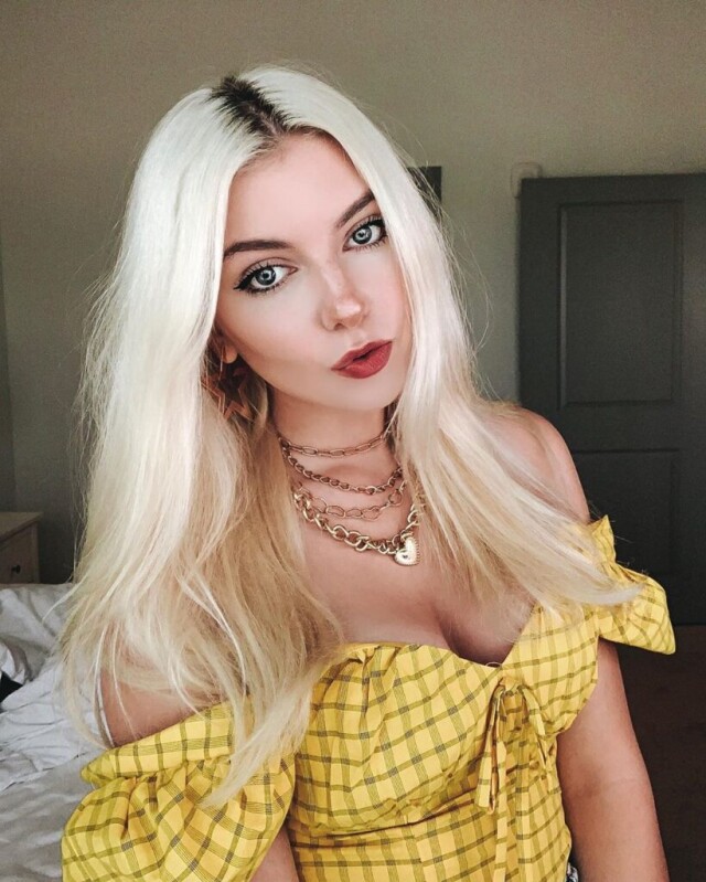 Brook Barry (@brookiebarry)