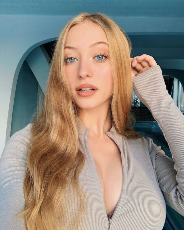 Sophia Diamond (@sophia.ilysm)