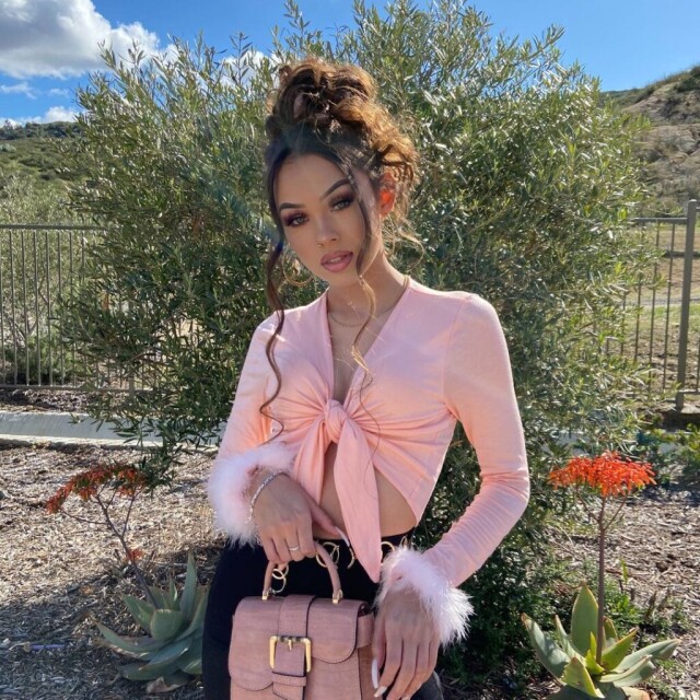 Lianna (@leinnaaaxo)
